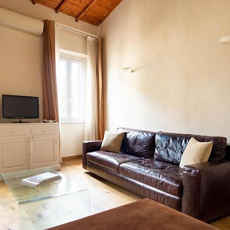 Modern, Bright Near Boboli Gardens & Santo Spirito - Homeunity Флоренция Экстерьер фото
