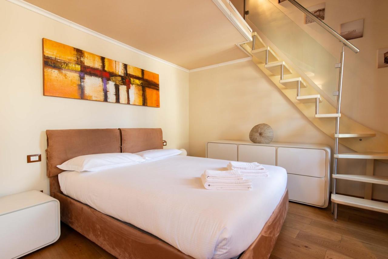 Modern, Bright Near Boboli Gardens & Santo Spirito - Homeunity Флоренция Экстерьер фото