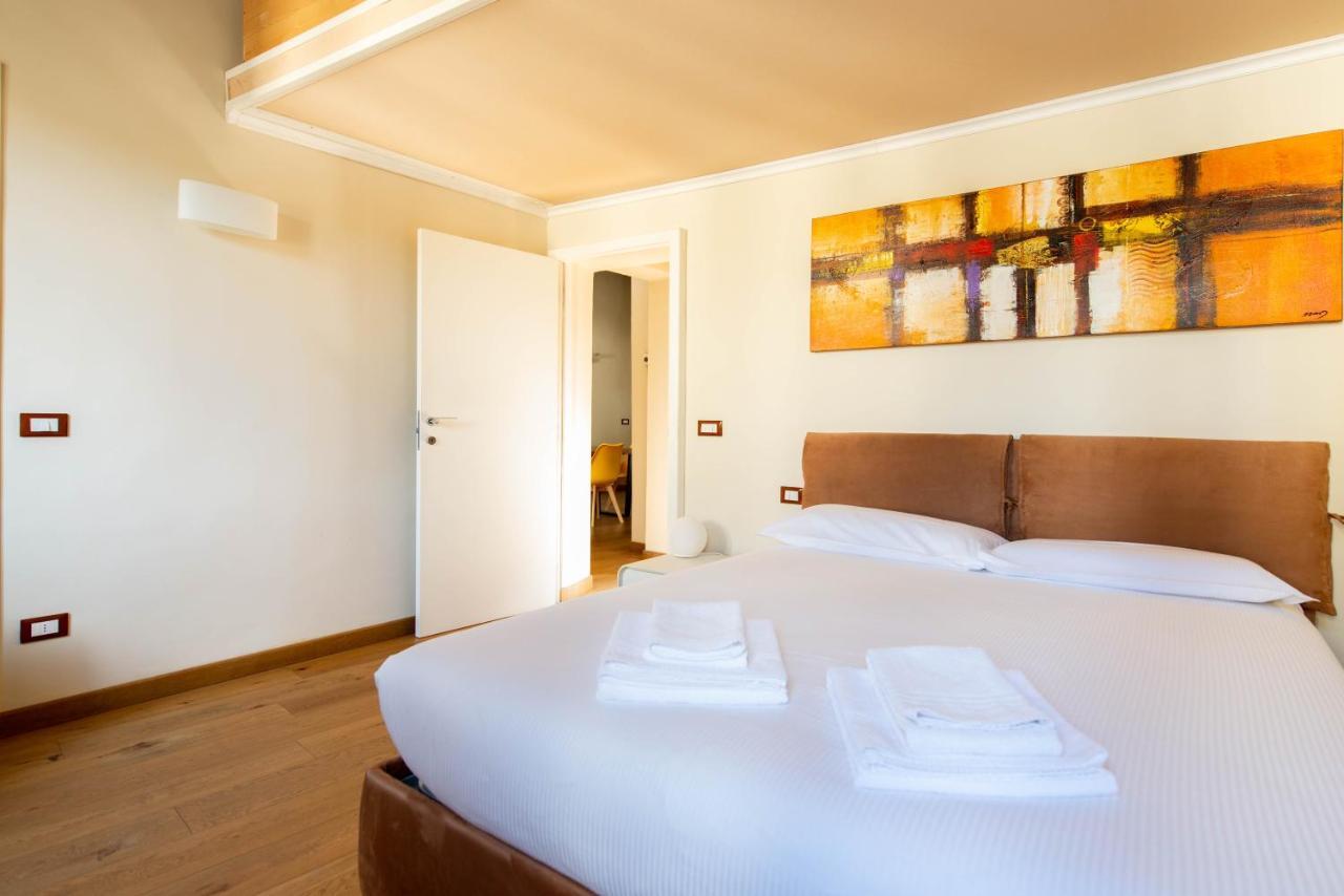 Modern, Bright Near Boboli Gardens & Santo Spirito - Homeunity Флоренция Экстерьер фото